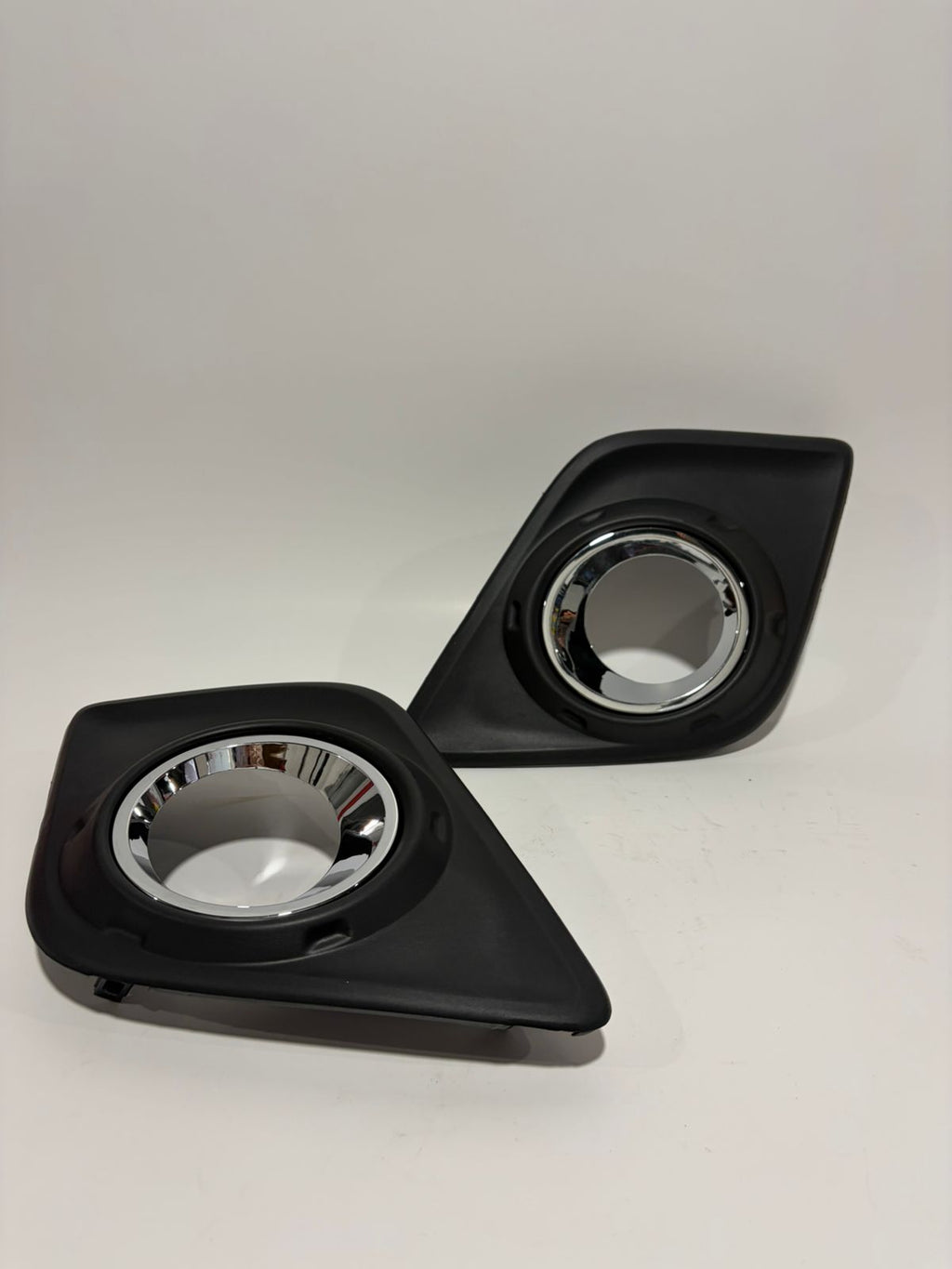 Kit Neblineros Toyota Hilux D-Cab DX 2.4 2020 Completo