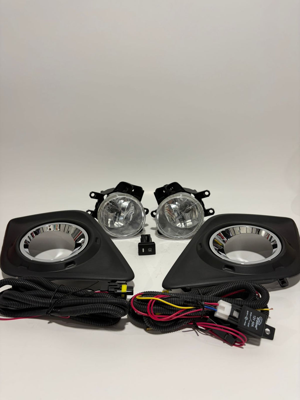 Kit Neblineros Toyota Hilux D-Cab DX 2.4 2020 Completo